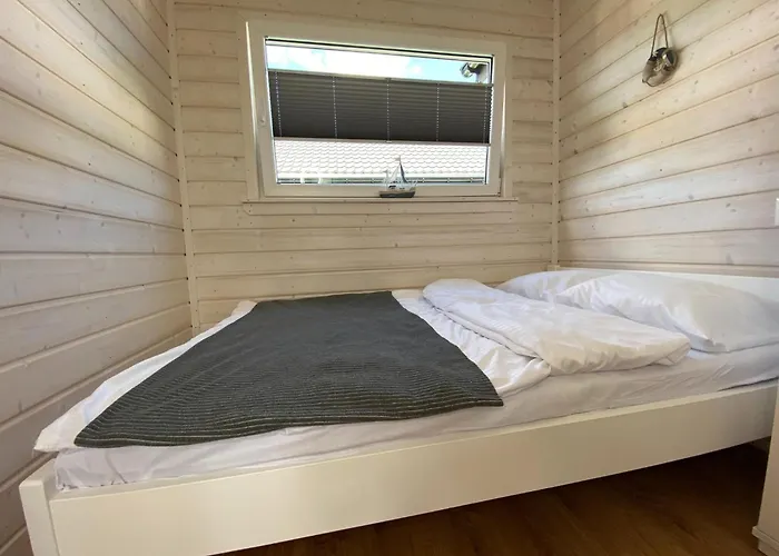 Comfortable Houses, *